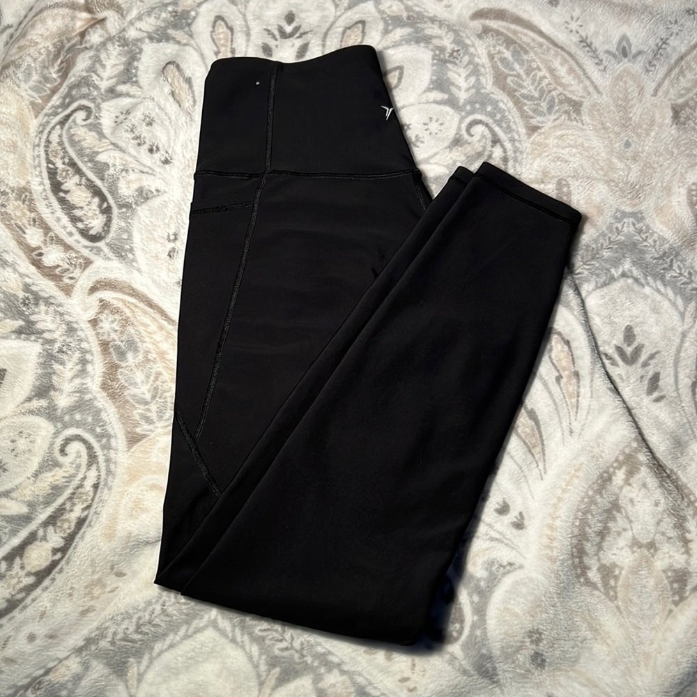 Black leggings